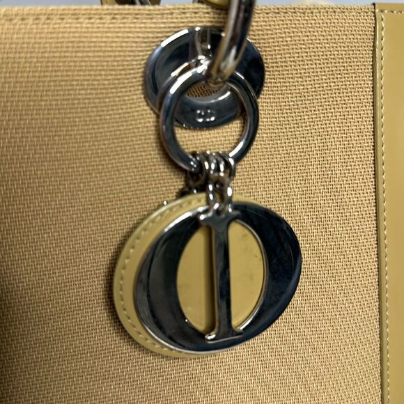 💯Authentic LADY DIOR PATENT LEATHER HANDBAG🍀 - Picture 8 of 17